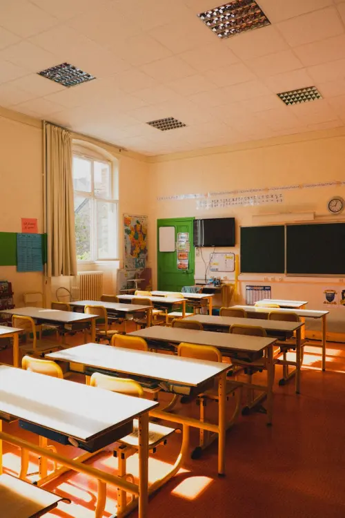 Bandecchi incontra i dirigenti scolastici: “Priorità a sicurezza e riqualificazione degli istituti”