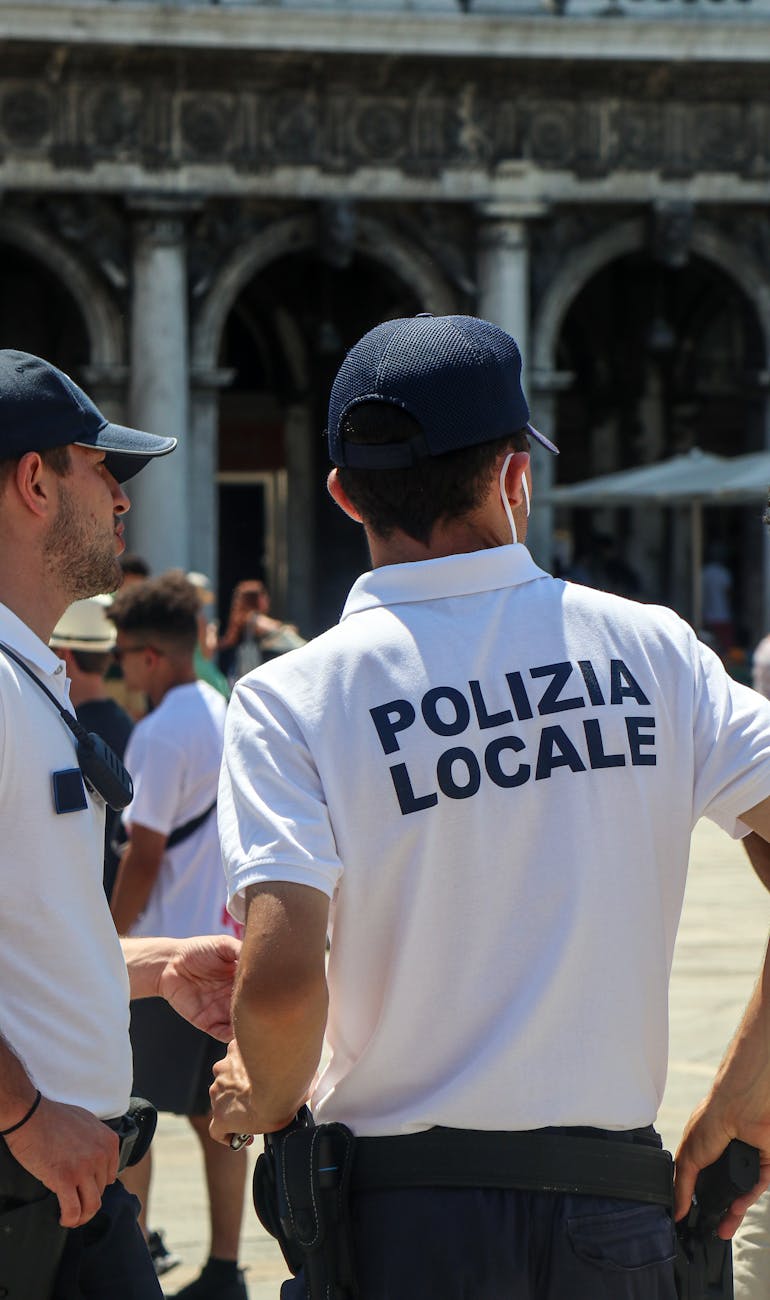 Terni, encomi e lodi agli agenti della Polizia di Stato distintisi in servizio
